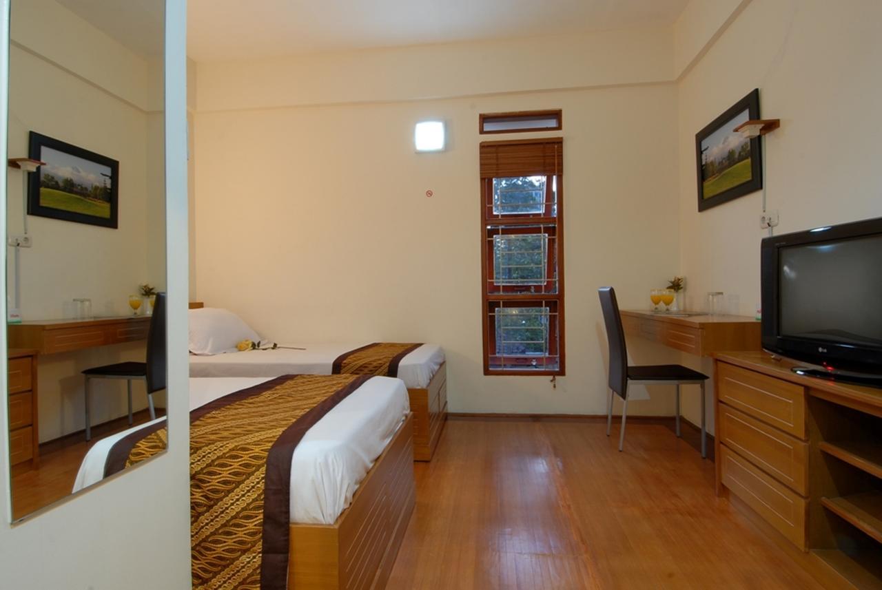 Rumah Tawa Hotel Syariah Bandung Exterior foto